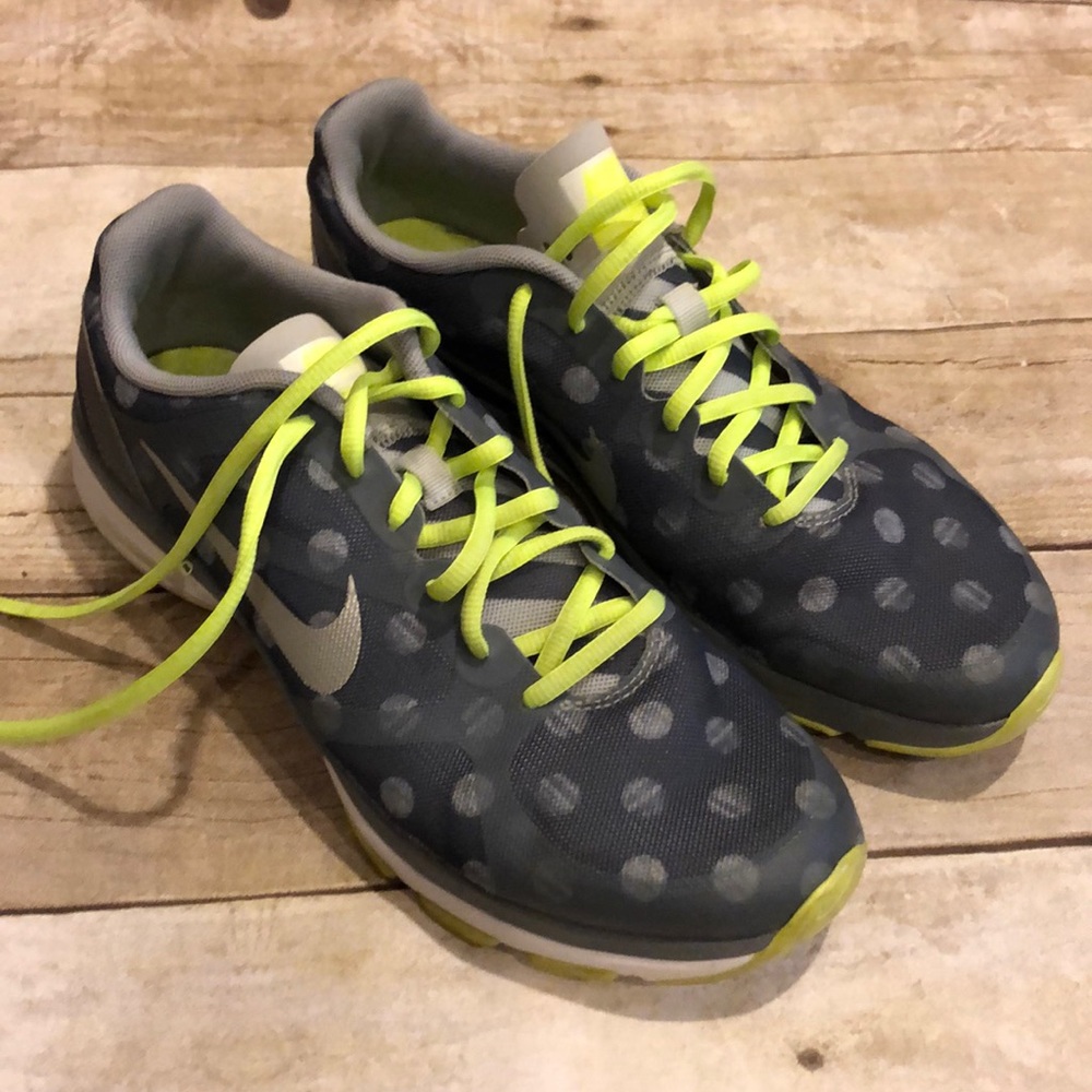 Nike Training size 8 Polka Dots Gray/Yellow